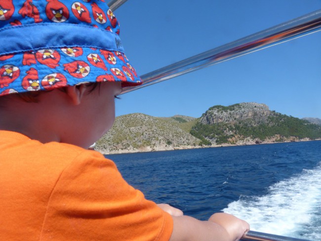 Ferry polleÇa a cala formentor, Mallorca.