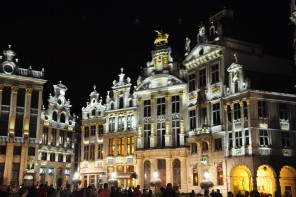 La Grand Place de noche, Bruselas